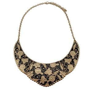 NWOT Black & Gold Necklace